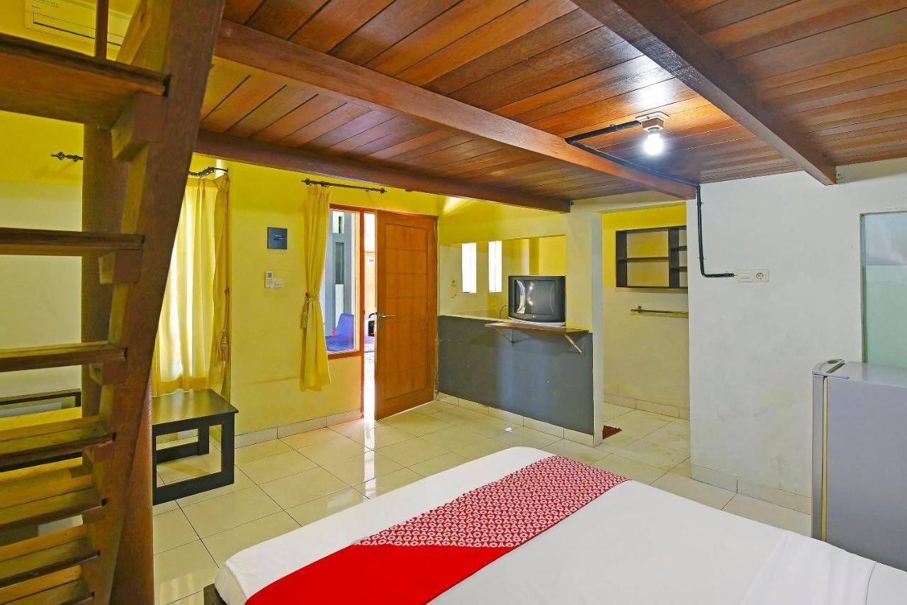 Super Oyo 91495 Hotel Indah Residence Dempassar Exterior foto