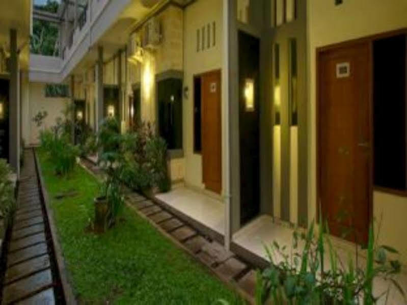 Super Oyo 91495 Hotel Indah Residence Dempassar Exterior foto