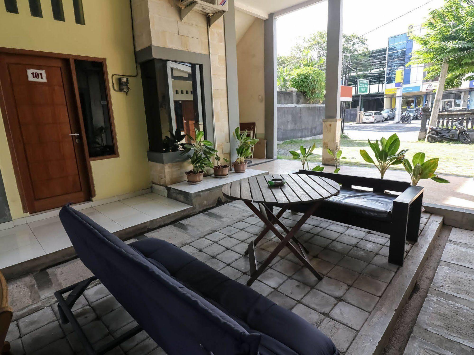Super Oyo 91495 Hotel Indah Residence Dempassar Exterior foto