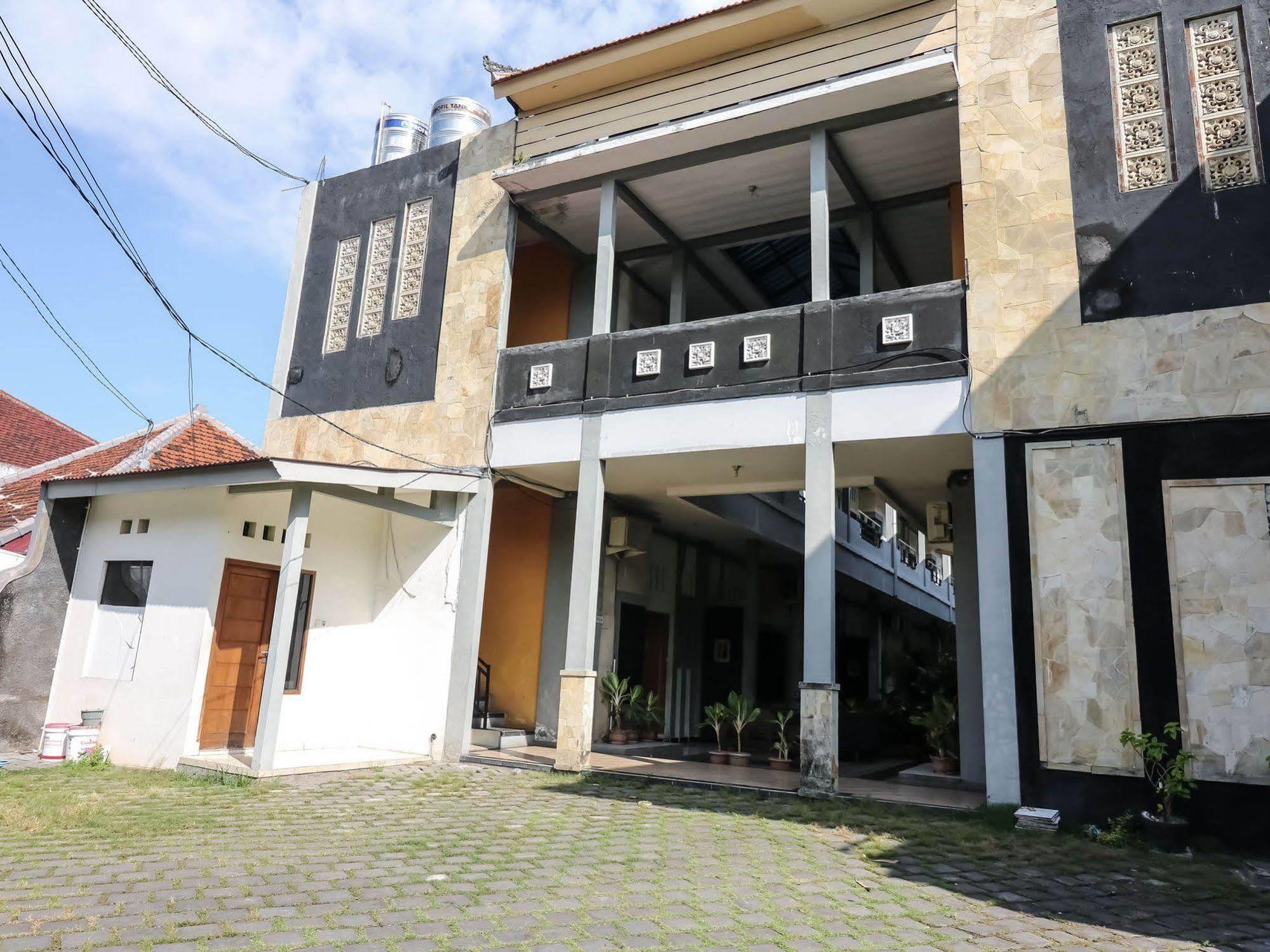 Super Oyo 91495 Hotel Indah Residence Dempassar Exterior foto