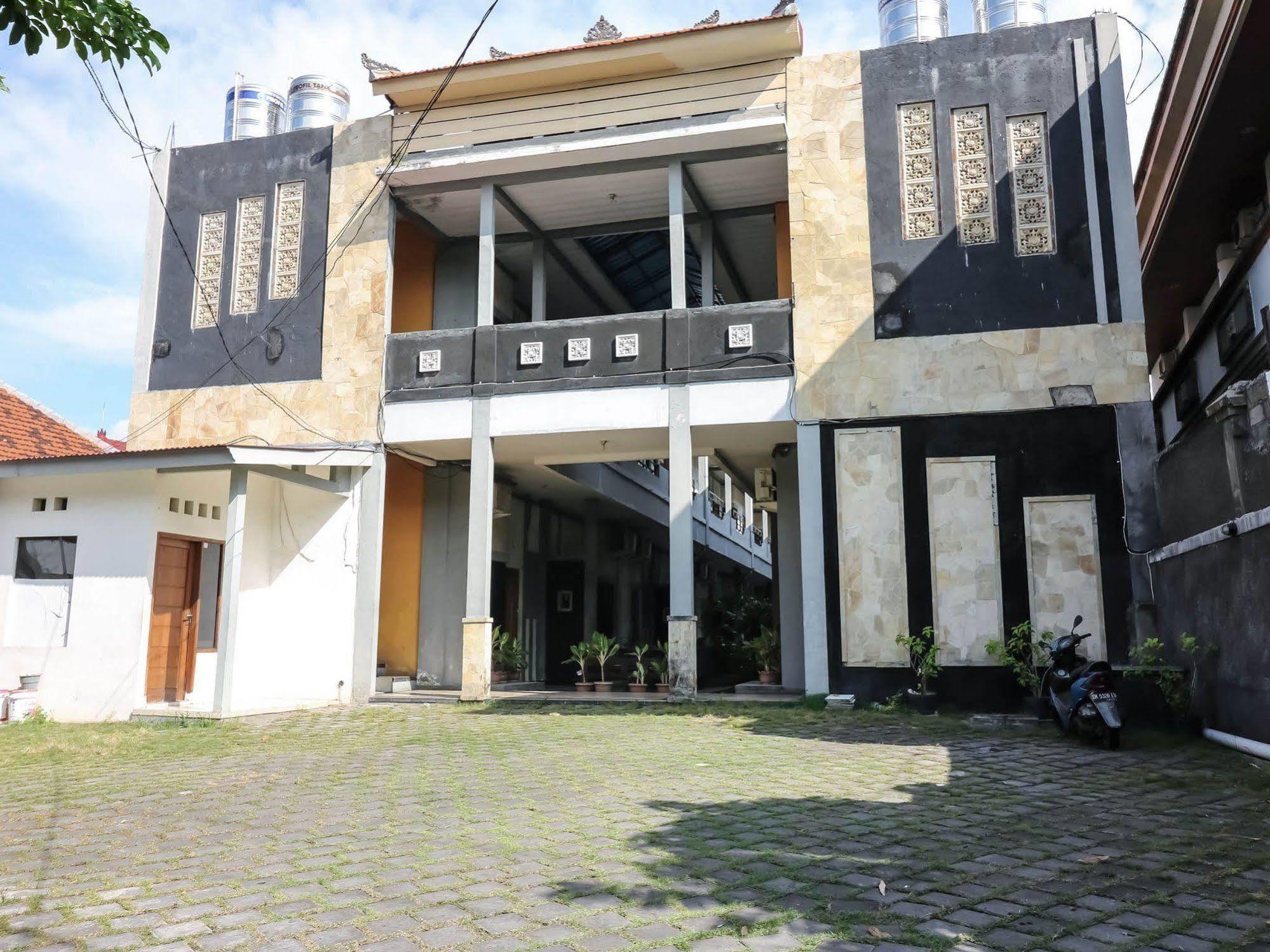 Super Oyo 91495 Hotel Indah Residence Dempassar Exterior foto