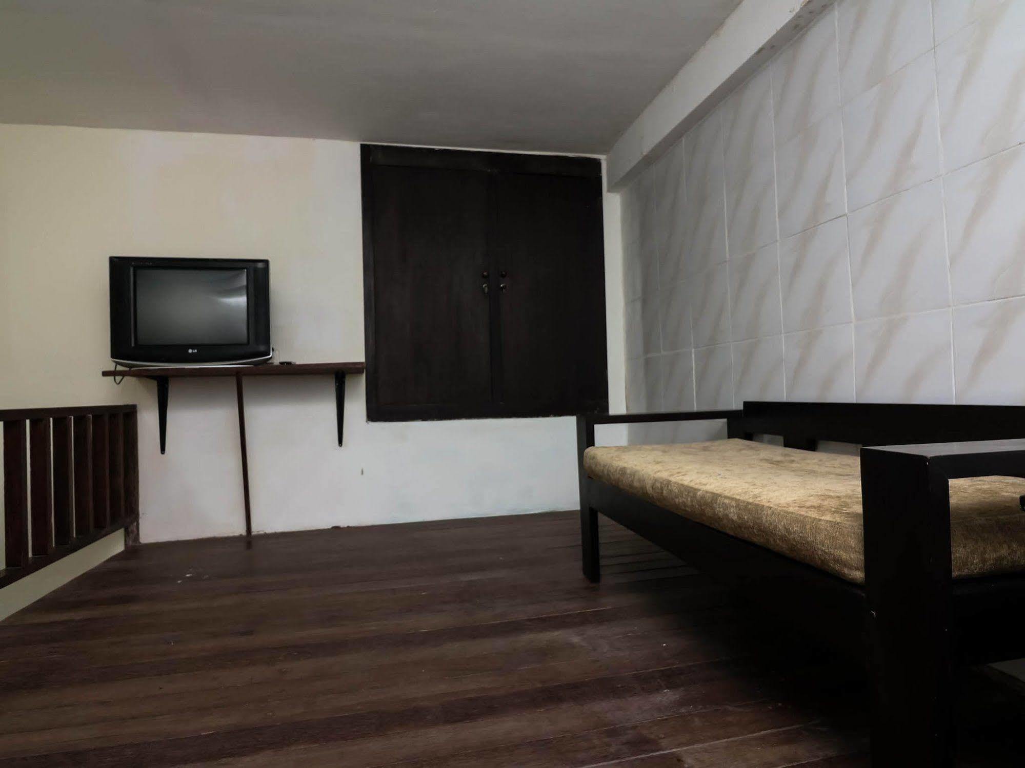 Super Oyo 91495 Hotel Indah Residence Dempassar Exterior foto